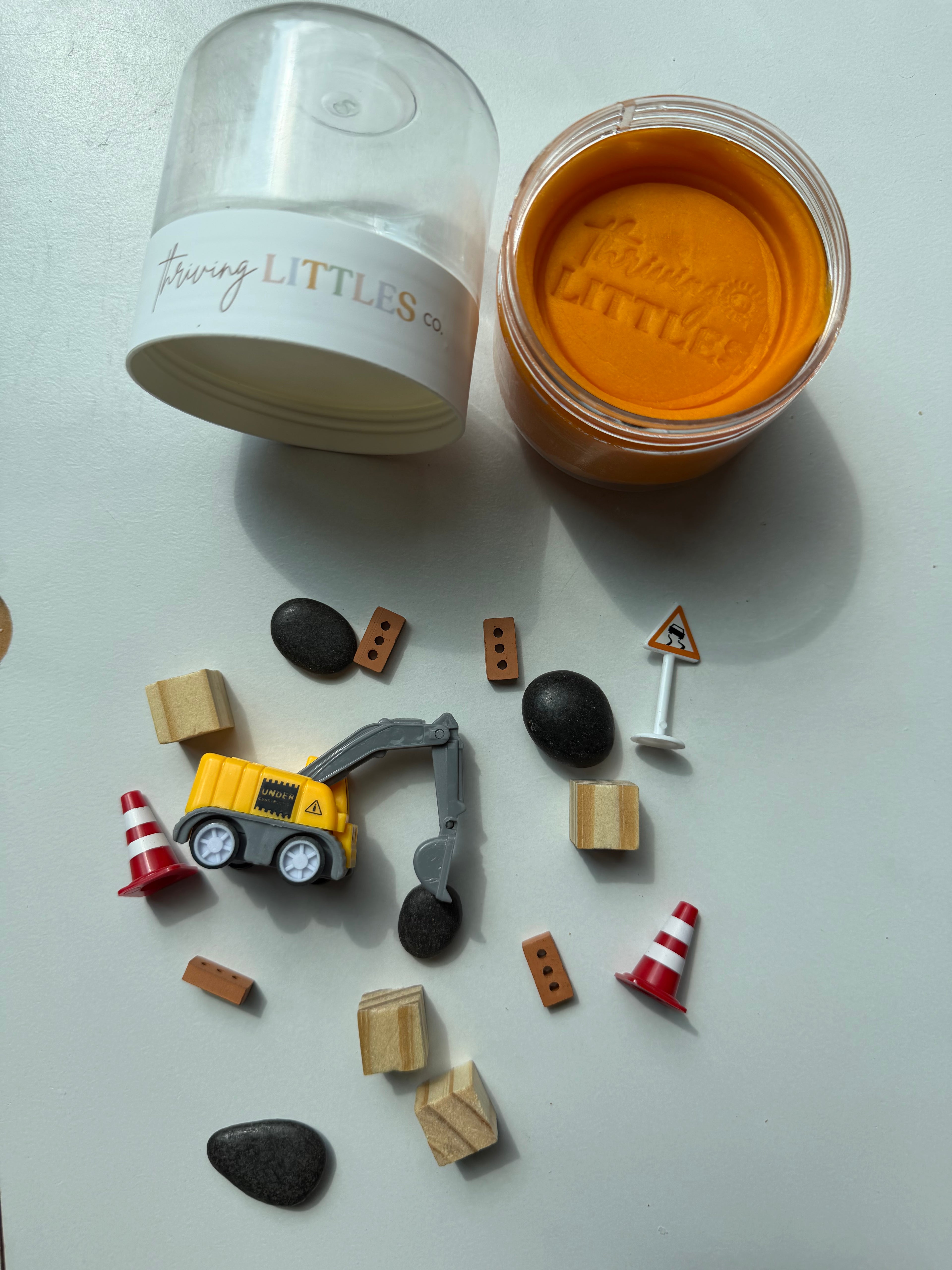 Little Builders Thrive & Play-Go Jar