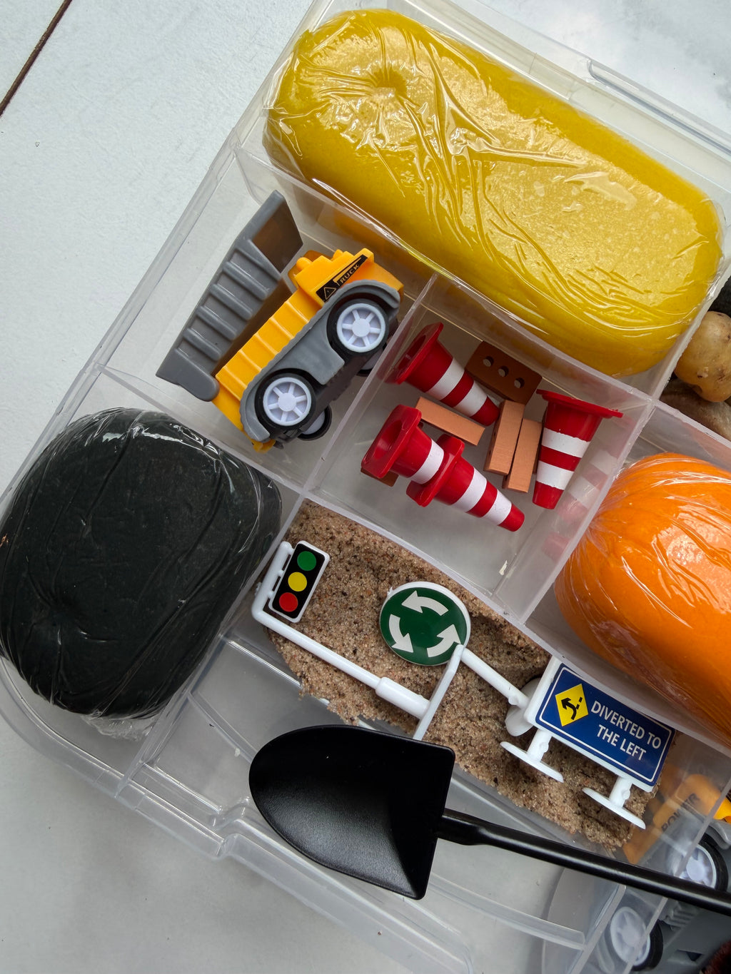 Little Builders Thrive & Play Kit